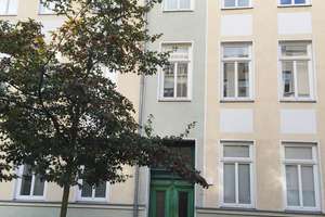 Modernisierte 3-Raum-Wohnung mit großzügiger Dachterrasse