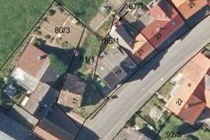 Stark sanierungsbedürftiges /  baufälliges  Fachwerkhaus auf einem 327 m² Grundstück – Ropperhäuser Straße 17, 34621 Frielendorf – Vorschaubild 1