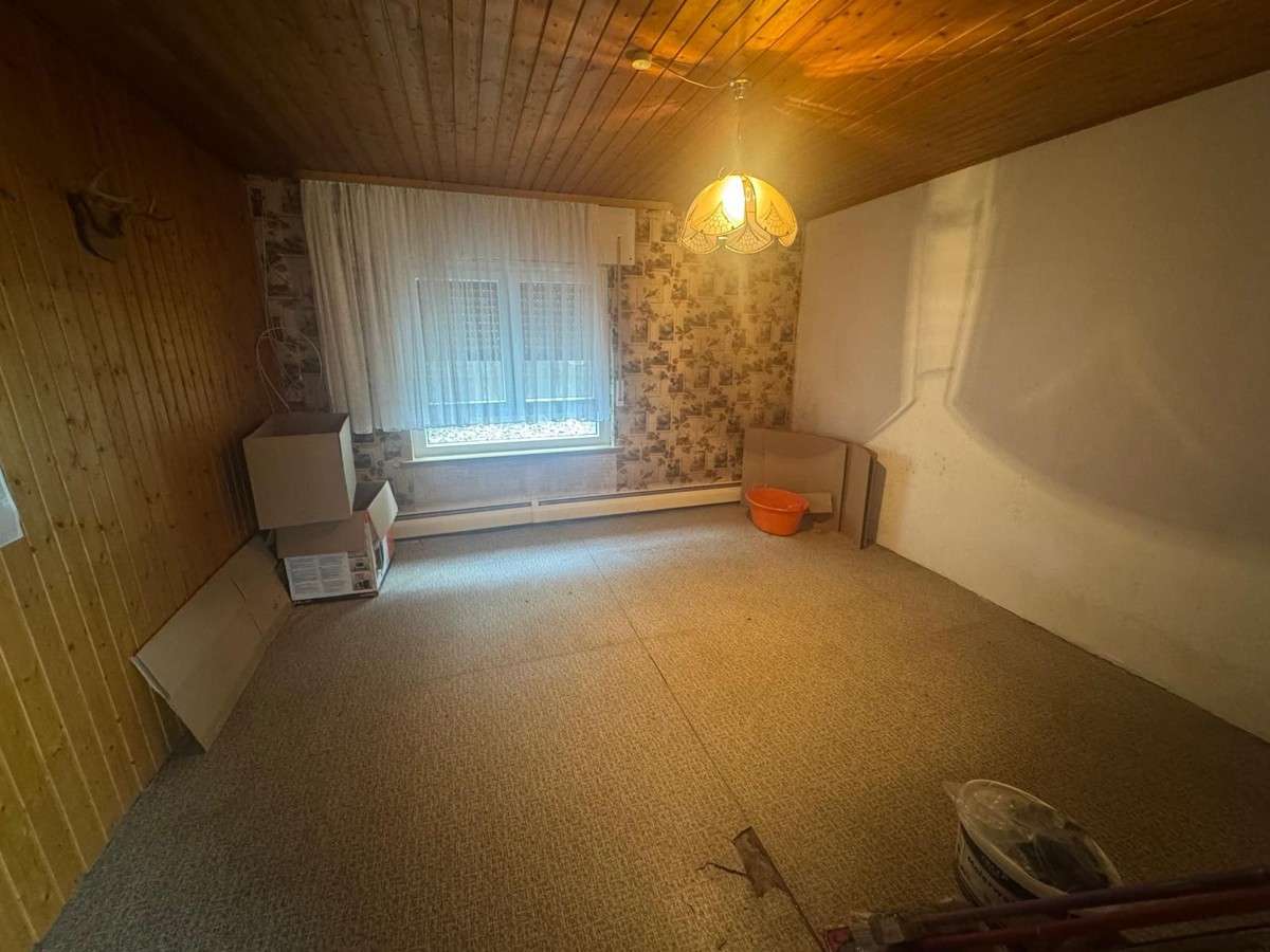 Immobilie in Herborn - Renovierungsbedürftiges Einfamilienhaus mit Potenzial in ruhiger Lage von Herborn-Seelbach - Bild 4