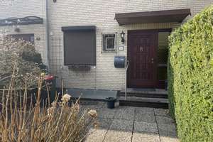 Charmantes Reihenhaus mit Garten & Kamin  –  im Grünen in Hamburg-Langenhorn *ohne Makler*