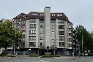 Toplage am Stadtgarten & Aalto-Theater | Lichtdurchflutete 2,5-Zimmer-Wohnung mit Keller & TG