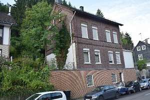 *ZWANGSVERSTEIGERUNG * Für den Erwerber provisionsfrei * Freistehendes Mehrfamilienhaus (3 Wohnunge – Die vollständige Adresse der Immobilie erhältst du vom Anbieter., 42477 Radevormwald – Vorschaubild 3