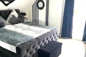 RESERVIERT!  1 Fam. Haus mit 2. Garagen, 4. Stellplätze großer Garten + kl. Hinterhaus TOP Zustand – Uhlandstraße 17, 63457 Main-Kinzig-Kreis – Vorschaubild 26