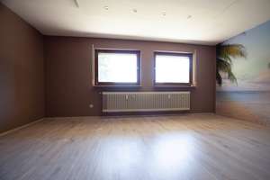 Großes und gepflegtes Haus mit drei Wohneinheiten - ideal für Familie, Generationen oder Vermietung – Die vollständige Adresse der Immobilie erhältst du vom Anbieter., 71334 Waiblingen – Vorschaubild 54