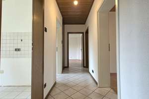 Rollstuhlgerecht, Garage, Badezimmer mit Fenster, riesiger Keller, elektrische Rolläden – Die vollständige Adresse der Immobilie erhältst du vom Anbieter., 46149 Buschhausen, Oberhausen – Vorschaubild 4