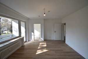 Ruhige Lage! Renovierte 3-Zi-Whg mit Balkon in Walsum