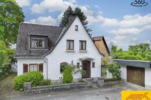 Einfamilienhaus mit Charme: Sauna und sonnige Terrasse in Arnsberg! – Die vollständige Adresse der Immobilie erhältst du vom Anbieter., 59821 Arnsberg – Vorschaubild 1