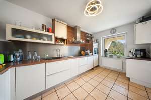 Familienfreundliche Maisonette-Wohnung mit 5 Zimmern, Balkon, Garten und Garage – Die vollständige Adresse der Immobilie erhältst du vom Anbieter., 24159 Pries, Kiel – Vorschaubild 4