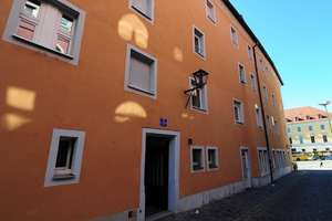 Gepflegte 1-Zimmer-Wohnung mit Einbauküche im Zentrum am Arnulfsplatz. – Zur Schönen Gelegenheit 7, 93047 Innenstadt, Regensburg – Vorschaubild 2