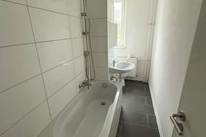 SCHWELLENFREI in die neue Wohnung! Modernisierte 3-Zi.-Whg. in zentraler Lage! – Lübecker Straße 47, 39124 Neue Neustadt, Magdeburg – Vorschaubild 3