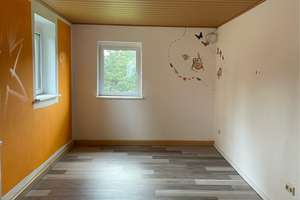 Großes Wohnhaus mit Nebengelaß in Bertsdorf – Die vollständige Adresse der Immobilie erhältst du vom Anbieter., 2763 Zittau – Vorschaubild 12