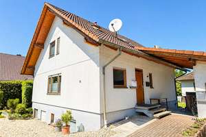 Schönes Haus in guter, ruhiger Lage von Ichenheim - teils vermietet – Robert-Koch-Straße 13, 77743 Neuried – Vorschaubild 1