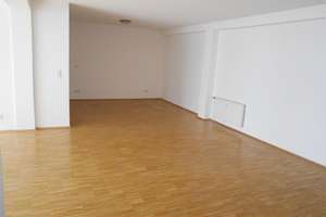 Mit Einzugs-BONUS! Individueller Wohngenuss in der City °° viel Platz auf 81 m², große Fensterfront – Stresemannstraße 12, 40210 Stadtmitte, Düsseldorf – Vorschaubild 4
