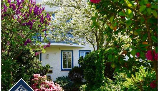 Bild von Großzügiges Einfamilienhaus mit idyllischem Garten & Teich