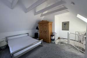 Helle 2,5-Zimmer-Maisonettewohnung, auf Wunsch möbliert, 2 Balkone, Stellplatz, ruhige Lage nahe Uni – Die vollständige Adresse der Immobilie erhältst du vom Anbieter., 70599 Plieningen (Ortsteil), Stuttgart – Vorschaubild 8