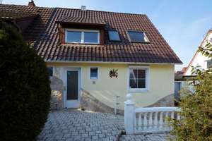 Einfamilienhaus/Doppelhaushälfte in ruhiger Lage – Die vollständige Adresse der Immobilie erhältst du vom Anbieter., 70437 Rot, Stuttgart – Vorschaubild 8
