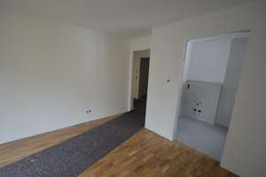 Stilvolle Eigentumswohnung im 1. Obergeschoss mit Balkon – Schloßgarten 71, 22043 Marienthal, Hamburg – Vorschaubild 5