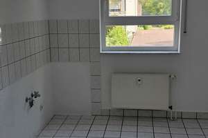 Wohnen mit Charakter: 2,5-Zimmer-Wohnung in Gelsenkirchen-Resse – Kriemhildstr. 17, 45892 Resse, Gelsenkirchen – Vorschaubild 3