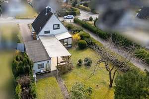 Charmantes Einfamilienhaus mit großem Garten in Lübeck Schlutup – Die vollständige Adresse der Immobilie erhältst du vom Anbieter., 23568 Schlutup, Lübeck – Vorschaubild 21