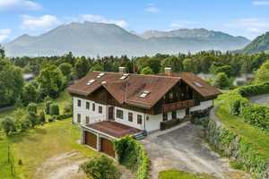 Luxuriöse Villa im Alpenstil mit großem, repräsentativem Anwesen in Top-Lage – Rosenheim (Kreis) – Vorschaubild 1