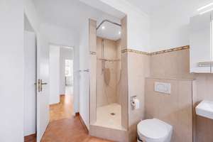Großzügige 4-Zimmerwohnung mit viel Potenzial und 2 Balkonen – Die vollständige Adresse der Immobilie erhältst du vom Anbieter., 80686 Sankt Ulrich, München – Vorschaubild 9