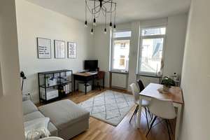 Geschmackvolle 2-Zimmer-Wohnung mit Balkon in Wiesbaden