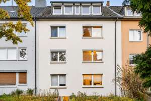 6,22 % Rendite! Voll vermietetes Mehrfamilienhaus mit vier Einheiten in zentraler Lage von Essen – Die vollständige Adresse der Immobilie erhältst du vom Anbieter., 45127 Ostviertel, Essen – Vorschaubild 1