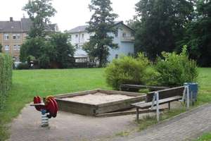Schöne Aussicht garantiert: barrierefreie, renovierte 2-Zimmer-Wohnung mit Aufzug – Dietherichweg 7, 45309 Schonnebeck, Essen – Vorschaubild 2
