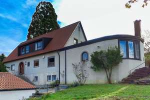Familienfreundliches Einfamilienhaus auf großem Grundstück in Heilbronn-Sontheim