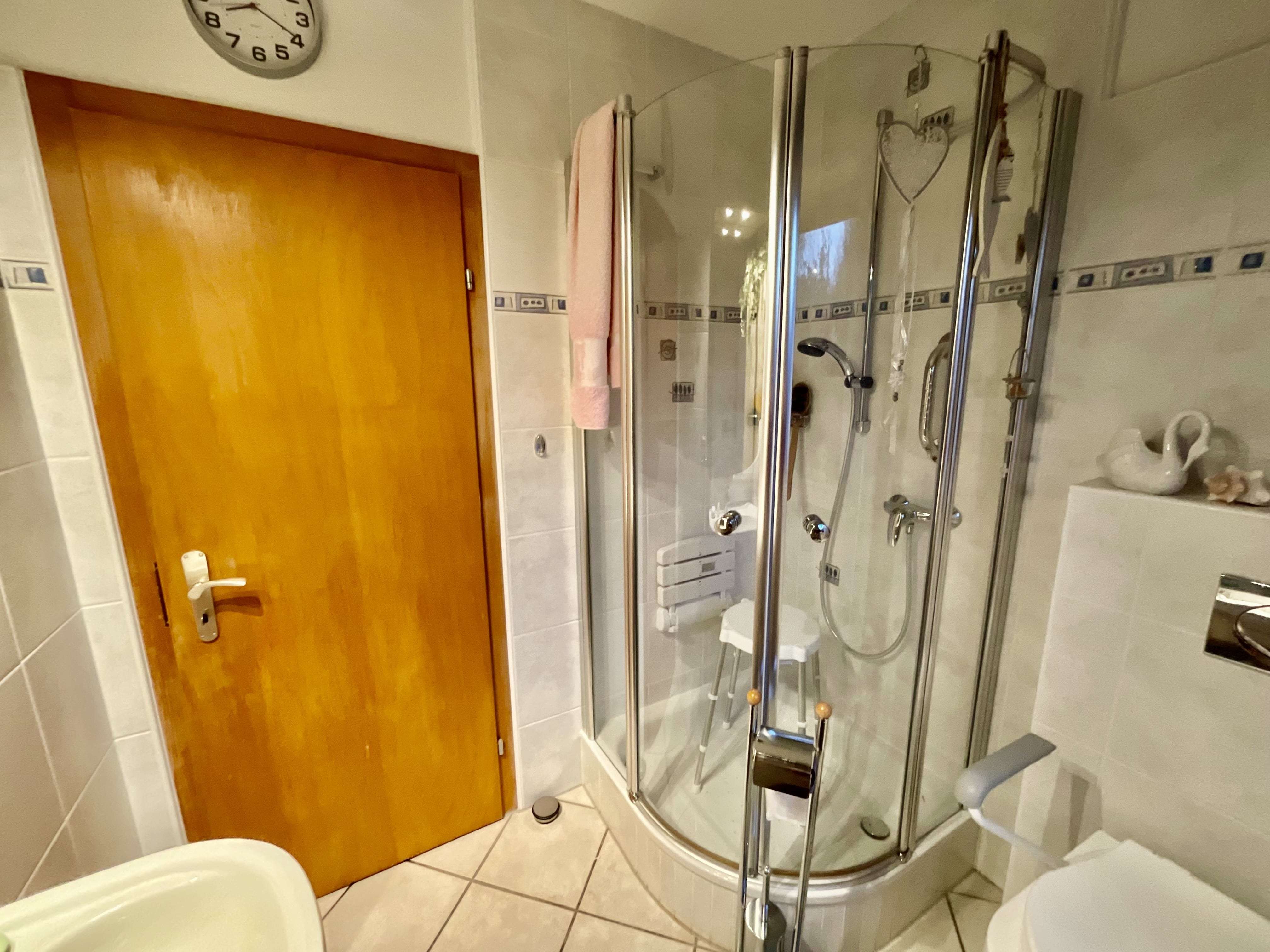 Immobilie in Eystrup - Wohnen im Einklang mit der Natur
Mehrgenerationenhaus in idyllischer Waldlage - Bild 13