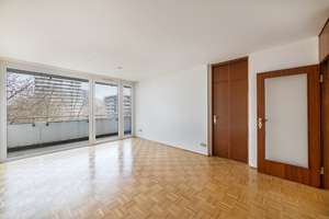 Ruhig gelegene und helle 2-Zi.-Wohnung im 5. OG am Petuelpark in Schwabing-West – Die vollständige Adresse der Immobilie erhältst du vom Anbieter., 80804 Am Luitpoldpark, München – Vorschaubild 3