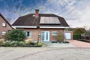 Großzügiges Einfamilienhaus in bevorzugter Wohnlage von Nordhorn – Die vollständige Adresse der Immobilie erhältst du vom Anbieter., 48527 Nordhorn – Vorschaubild 2
