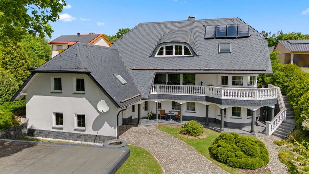 Immobilie in Wirsberg - Luxuriöse Architektenvilla! 1.417 m² Grundstück mit modernster Technik und ELW in ruhiger Traumlage - Bild 3