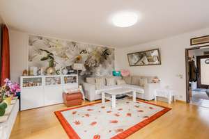 Großzügiges Reihenhaus mit schönem Garten - perfekt für Familien – Die vollständige Adresse der Immobilie erhältst du vom Anbieter., 25421 Pinneberg – Vorschaubild 4
