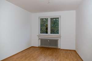 Renovierte 4-Zimmerwohnung in Duisburg-Mittelmeiderich demnächst zu vermieten – Burgstraße 20, 47137 Mittelmeiderich, Duisburg – Vorschaubild 9