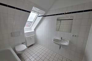 Teilsanierte 4-Zimmerwohnung mit Balkon in Eidelstedt – Lohkampstr. 30b, 22523 Eidelstedt, Hamburg – Vorschaubild 12