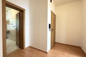 Hochparterrewohnung mit 2,5 Zimmer und Balkon am Hesselnberg – Hesselnberg 6, 42285 Barmen, Wuppertal – Vorschaubild 4
