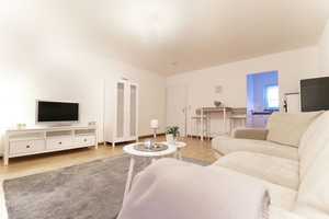 Möbliertes Apartment mit Balkon und Stellplatz in Messe Nähe! – Hannover – Vorschaubild 1