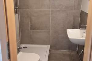 Schöne 2,5-Zimmer-Wohnung in 47137, Duisburg – Augustastr 8, 47137 Mittelmeiderich, Duisburg – Vorschaubild 2