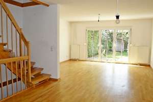 Kompaktes Reihenmittelhaus mit sonnigem Südgarten, Einbauküche und guter Anbindung – Carl-Orff-Straße 26, 85356 Freising – Vorschaubild 4