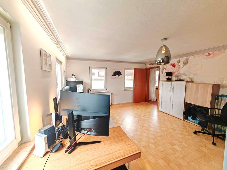 Arbeitszimmer 2. OG
