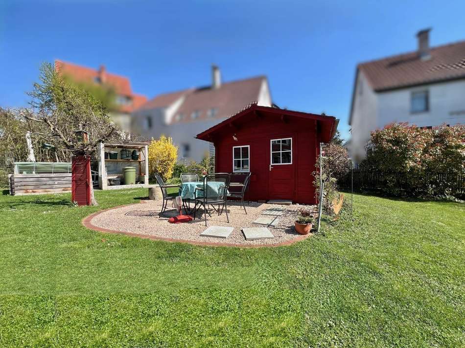 Gartenhaus mit Sitzplatz
