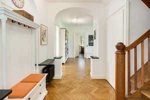 Historische Villa mit herrlichem Südgarten. Wertvolles Neubaupotenzial. – Die vollständige Adresse der Immobilie erhältst du vom Anbieter., 80639 Nymphenburg, München – Vorschaubild 5