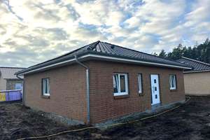 Neubau-Klinkerbungalow in beliebter Lage – Die vollständige Adresse der Immobilie erhältst du vom Anbieter., 29313 Hambühren – Vorschaubild 3