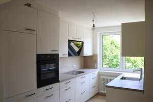 **HOCHWERTIG ENERGETISCH SANIERT** 5-Zi.-RMH | 1A-TOP-Zustand - NEU RENOVIERT | NEUE EBK | frei – Dietrich-Bonhoeffer-Straße 18, 73732 Sankt Bernhardt, Esslingen am Neckar – Vorschaubild 11