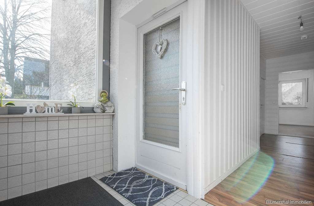 Immobilie in Enger - Zweifamilienhaus mit großzügigem Garten gen Süden in Westerenger - Bild 8