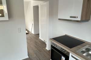 Charmante Dachgeschoss-Wohnung mit Schrägen  in zentraler Lage – Friedrich-Ebert-Straße 29, 30459 Ricklingen (Ortsteil), Hannover – Vorschaubild 1