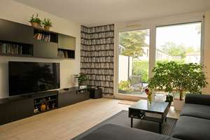 Modernes, neuwertiges Mittelreihenhaus in Hamburg-Harburg, zentral u. ruhig gelegen mit Stellplatz! – 21079 Harburg (Ortsteil), Hamburg – Vorschaubild 2
