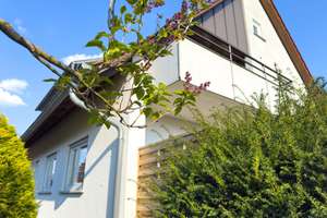 Wohnen, Arbeiten, Vermieten: Vielseitiges Zweifamilienhaus mit Garten und Garage – Die vollständige Adresse der Immobilie erhältst du vom Anbieter., 72658 Bempflingen – Vorschaubild 4