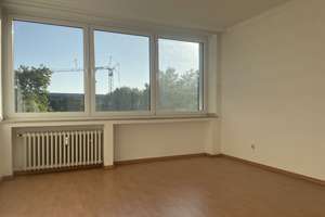 Helle und freundliche 4 Zimmerwohnung mit Tiefgaragenstellplatz in Oberkassel/Grenze Niederkassel – Die vollständige Adresse der Immobilie erhältst du vom Anbieter., 40547 Niederkassel, Düsseldorf – Vorschaubild 7